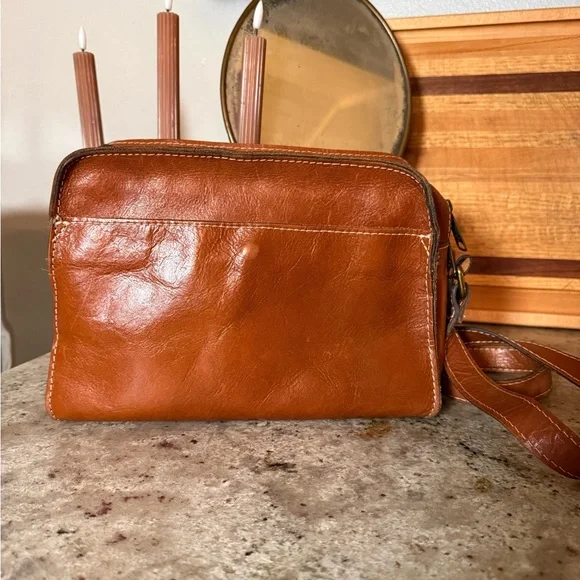 Patricia Nash| Cognac Leather Crossbody Bag| Vintage Style Twist Lock - Picture 2 of 5
